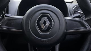 Used 2021 Renault Kwid 1.0L RXT (O) AMT SCE Petrol Automatic top_features Airbags