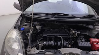 Used 2016 Honda Brio [2011-2016] EX MT Petrol Manual engine ENGINE RIGHT SIDE HINGE & APRON VIEW