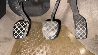 Used 2014 Volkswagen Polo [2010-2014] Highline1.2L (P) Petrol Manual interior PEDALS VIEW