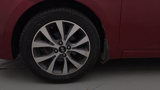 Used 2017 Hyundai Fluidic Verna 4S [2015-2018] 1.6 VTVT SX Petrol Manual tyres LEFT FRONT TYRE RIM VIEW
