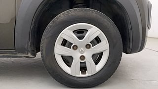 Used 2018 Renault Kwid [2015-2019] RXT Opt Petrol Manual tyres RIGHT FRONT TYRE RIM VIEW