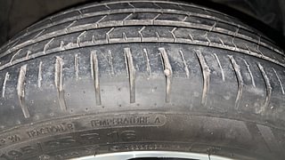 Used 2020 Toyota Glanza [2019-2022] G CVT Petrol Automatic tyres RIGHT FRONT TYRE TREAD VIEW