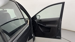 Used 2017 Tata Zest [2014-2019] XE Petrol Petrol Manual interior RIGHT FRONT DOOR OPEN VIEW
