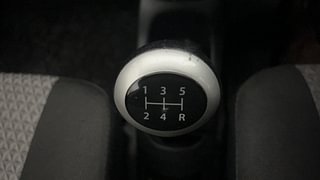 Used 2012 Maruti Suzuki Wagon R 1.0 [2010-2013] LXi CNG Petrol+cng Manual interior GEAR  KNOB VIEW