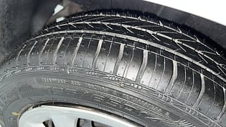 Used 2018 Hyundai Grand i10 [2017-2020] Sportz 1.2 CRDi Diesel Manual tyres RIGHT REAR TYRE TREAD VIEW