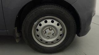 Used 2014 Hyundai i10 magna 1.1 Petrol Manual tyres RIGHT FRONT TYRE RIM VIEW