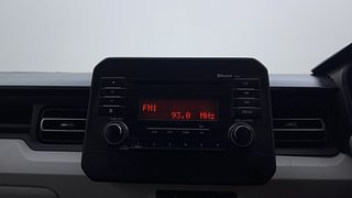 Used 2017 Maruti Suzuki Ignis [2017-2020] Zeta AMT Petrol Petrol Automatic top_features Integrated (in-dash) music system
