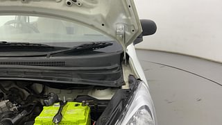 Used 2012 Hyundai i10 [2010-2016] Era Petrol Petrol Manual engine ENGINE LEFT SIDE HINGE & APRON VIEW