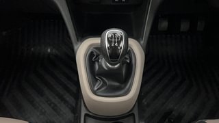 Used 2018 Hyundai Grand i10 [2017-2020] Sportz 1.2 CRDi Diesel Manual interior GEAR  KNOB VIEW