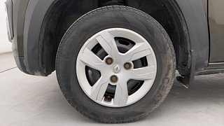 Used 2018 Renault Kwid [2015-2019] RXT Opt Petrol Manual tyres LEFT FRONT TYRE RIM VIEW