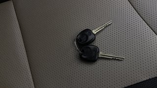 Used 2014 Hyundai Eon [2011-2018] Era Petrol Manual extra CAR KEY VIEW