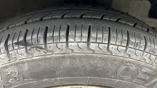 Used 2017 Hyundai Eon [2011-2018] D-Lite+ Petrol Manual tyres RIGHT FRONT TYRE TREAD VIEW
