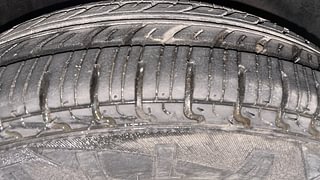 Used 2019 Datsun Redi-GO [2015-2019] S 1.0 AMT Petrol Automatic tyres RIGHT FRONT TYRE TREAD VIEW
