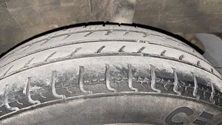 Used 2018 Renault Kwid [2015-2019] RXT Opt Petrol Manual tyres LEFT REAR TYRE TREAD VIEW