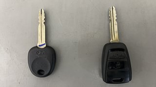 Used 2018 Hyundai Grand i10 [2017-2020] Sportz 1.2 Kappa VTVT Petrol Manual extra CAR KEY VIEW
