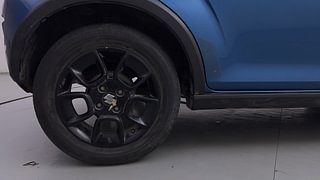Used 2017 Maruti Suzuki Ignis [2017-2020] Zeta AMT Petrol Petrol Automatic tyres RIGHT REAR TYRE RIM VIEW
