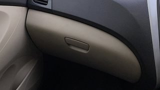 Used 2014 Hyundai Eon [2011-2018] Era Petrol Manual top_features Glove compartment