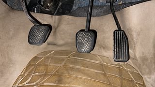 Used 2014 Honda Amaze [2013-2016] 1.2 S i-VTEC Petrol Manual interior PEDALS VIEW