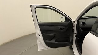 Used 2017 Renault Kwid [2017-2019] RXT 1.0 SCE Special Petrol Manual interior LEFT FRONT DOOR OPEN VIEW