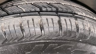 Used 2014 Hyundai Eon [2011-2018] Era Petrol Manual tyres LEFT FRONT TYRE TREAD VIEW