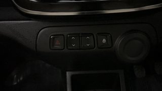 Used 2017 Renault Kwid [2017-2019] RXT 1.0 SCE Special Petrol Manual top_features Power windows