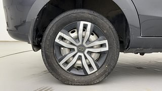 Used 2017 Tata Zest [2014-2019] XE Petrol Petrol Manual tyres RIGHT REAR TYRE RIM VIEW