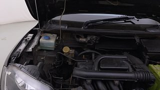 Used 2019 Renault Kwid [2015-2019] 1.0 RXT AMT Opt Petrol Automatic engine ENGINE RIGHT SIDE HINGE & APRON VIEW