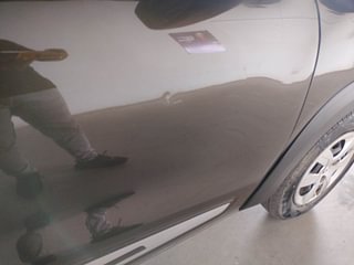 Used 2019 Renault Kwid [2015-2019] 1.0 RXT AMT Petrol Automatic dents MINOR DENT