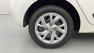 Used 2018 Hyundai Grand i10 [2017-2020] Sportz 1.2 CRDi Diesel Manual tyres RIGHT REAR TYRE RIM VIEW
