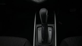 Used 2016 Maruti Suzuki Baleno [2015-2019] Delta AT Petrol Petrol Automatic interior GEAR  KNOB VIEW