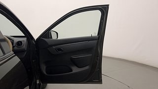 Used 2019 Renault Kwid [2015-2019] 1.0 RXT AMT Petrol Automatic interior RIGHT FRONT DOOR OPEN VIEW