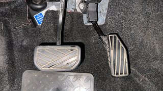 Used 2019 Maruti Suzuki Swift [2017-2021] ZXi AMT Petrol Automatic interior PEDALS VIEW