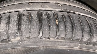 Used 2020 Renault Triber RXZ AMT Petrol Automatic tyres LEFT FRONT TYRE TREAD VIEW