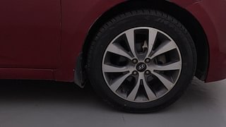 Used 2017 Hyundai Fluidic Verna 4S [2015-2018] 1.6 VTVT SX Petrol Manual tyres RIGHT FRONT TYRE RIM VIEW