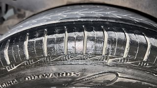 Used 2014 Hyundai i10 magna 1.1 Petrol Manual tyres RIGHT REAR TYRE TREAD VIEW