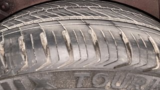 Used 2017 Hyundai Fluidic Verna 4S [2015-2018] 1.6 VTVT SX Petrol Manual tyres RIGHT REAR TYRE TREAD VIEW