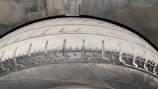 Used 2018 Renault Kwid [2015-2019] RXT Opt Petrol Manual tyres LEFT FRONT TYRE TREAD VIEW