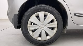 Used 2016 Maruti Suzuki Baleno [2015-2019] Delta AT Petrol Petrol Automatic tyres RIGHT REAR TYRE RIM VIEW