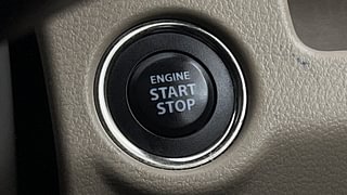 Used 2019 Maruti Suzuki Ciaz Alpha AT Petrol Petrol Automatic top_features Keyless start