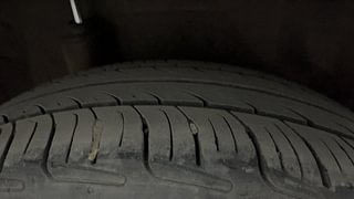 Used 2015 Honda Amaze [2013-2016] 1.2 S AT i-VTEC Petrol Automatic tyres RIGHT REAR TYRE TREAD VIEW