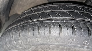 Used 2020 Renault Kwid RXL 1.0 SCE Petrol Manual tyres RIGHT FRONT TYRE TREAD VIEW