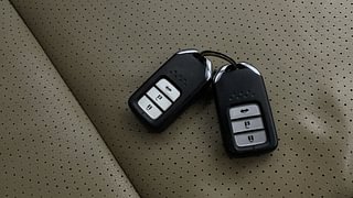 Used 2014 Honda City [2014-2017] VX Diesel Diesel Manual extra CAR KEY VIEW