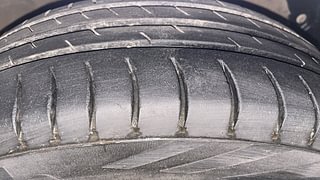 Used 2018 Hyundai Grand i10 [2017-2020] Sportz (O) 1.2 kappa VTVT Petrol Manual tyres RIGHT FRONT TYRE TREAD VIEW