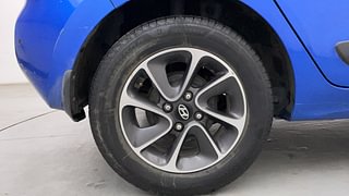Used 2019 Hyundai Grand i10 Sportz AT 1.2 Kappa VTVT Petrol Automatic tyres RIGHT REAR TYRE RIM VIEW