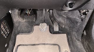 Used 2018 Renault Kwid [2015-2019] 1.0 RXT AMT Petrol Automatic interior PEDALS VIEW
