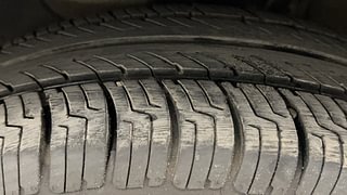 Used 2018 Hyundai Elite i20 [2018-2020] Asta 1.2 Petrol Manual tyres LEFT FRONT TYRE TREAD VIEW