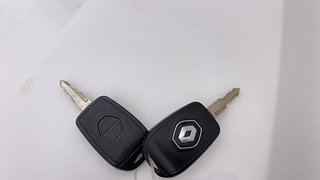 Used 2021 renault Kwid 1.0 RXT Opt Petrol Manual extra CAR KEY VIEW