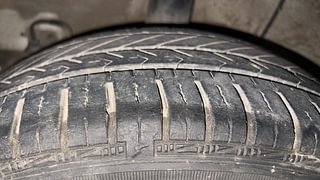 Used 2018 Hyundai Grand i10 [2017-2020] Sportz AT 1.2 Kappa VTVT Petrol Automatic tyres RIGHT REAR TYRE TREAD VIEW