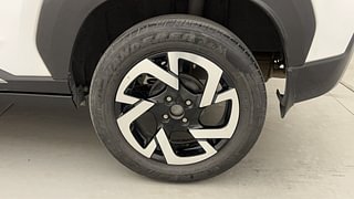 Used 2023 Nissan Magnite XV Premium Turbo (O) Petrol Manual tyres LEFT REAR TYRE RIM VIEW