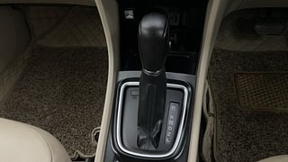 Used 2019 Maruti Suzuki Ciaz Alpha AT Petrol Petrol Automatic interior GEAR  KNOB VIEW
